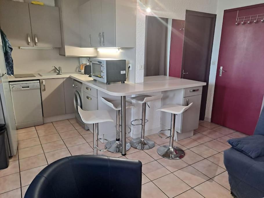 Apartment Le Florid Cap D'agde, T2 , 4 Pers, 200m Plage, Terrasse